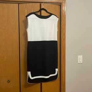 Sleeveless color block dress
